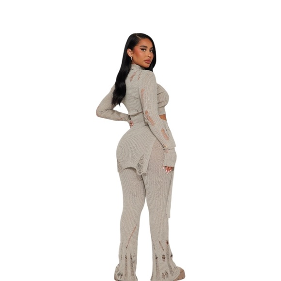 Fashion Nova Influential 3 Piece Sweatsuit - Picture 5 of 6